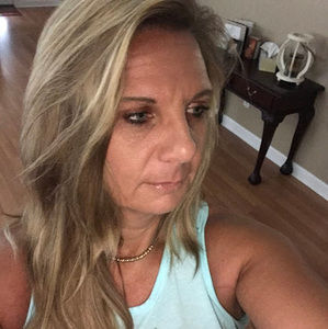 Meet your Posher, Dina